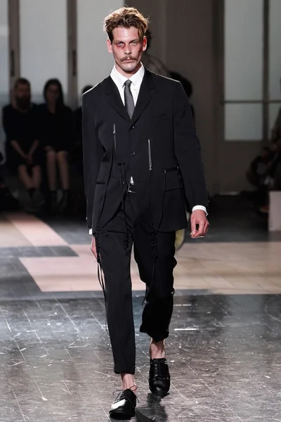 Look 26